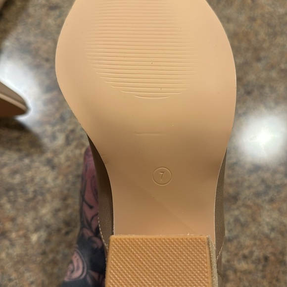 Ccocci Star Studded Western Booties Size 7 Taupe Pull On Pointed Toe Block Heel - Picture 9 of 13